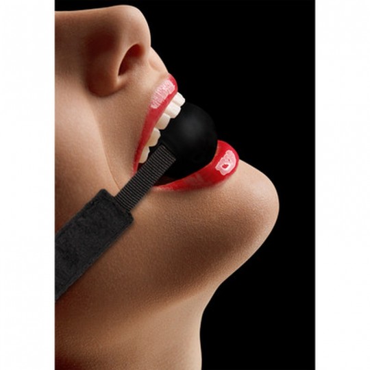 ADJUSTABLE SILICONE BALL GAG